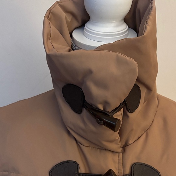Stylish Tan Puffer Coat with Black Toggles.  Full zipper. - Picture 2 of 5
